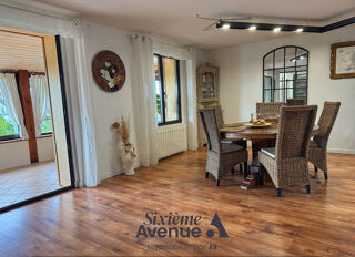  Maison  vendre 8 pices 200 m