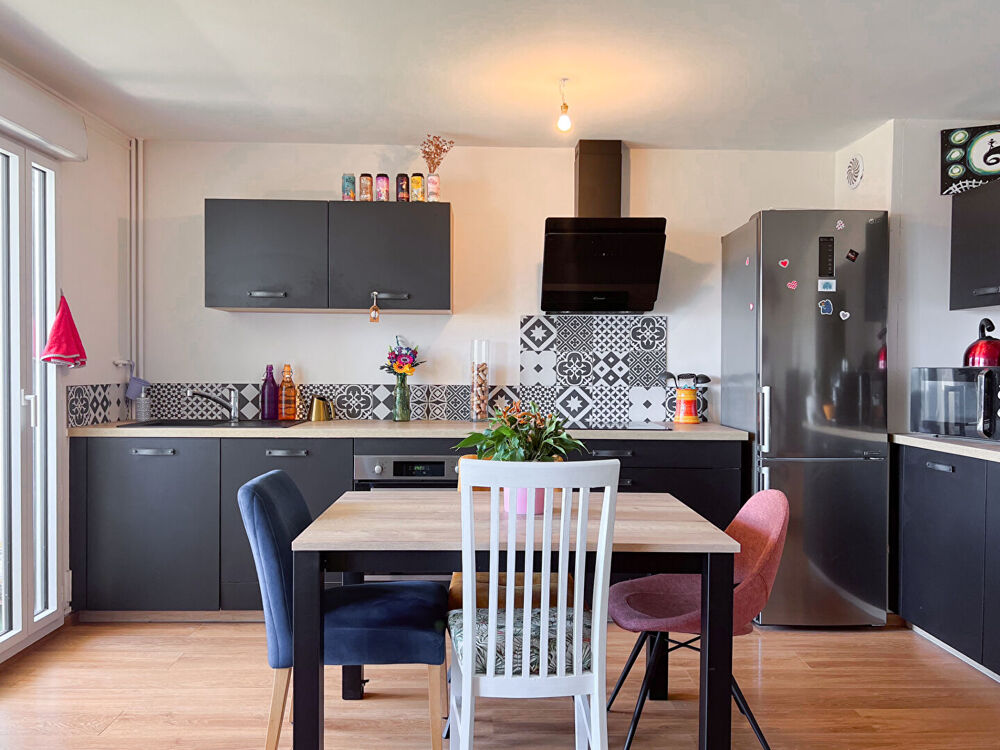 Appartement lumineux 4 pièces à vendre à Angers sud dans résidence avec ascenseur