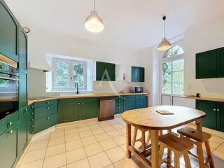  Maison à louer 6 pièces 220 m²
