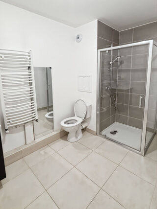  Appartement à louer 2 pièces 47 m²