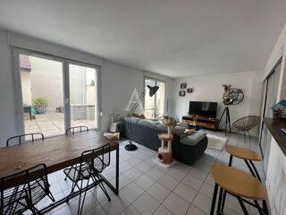  Appartement à louer 3 pièces 70 m²