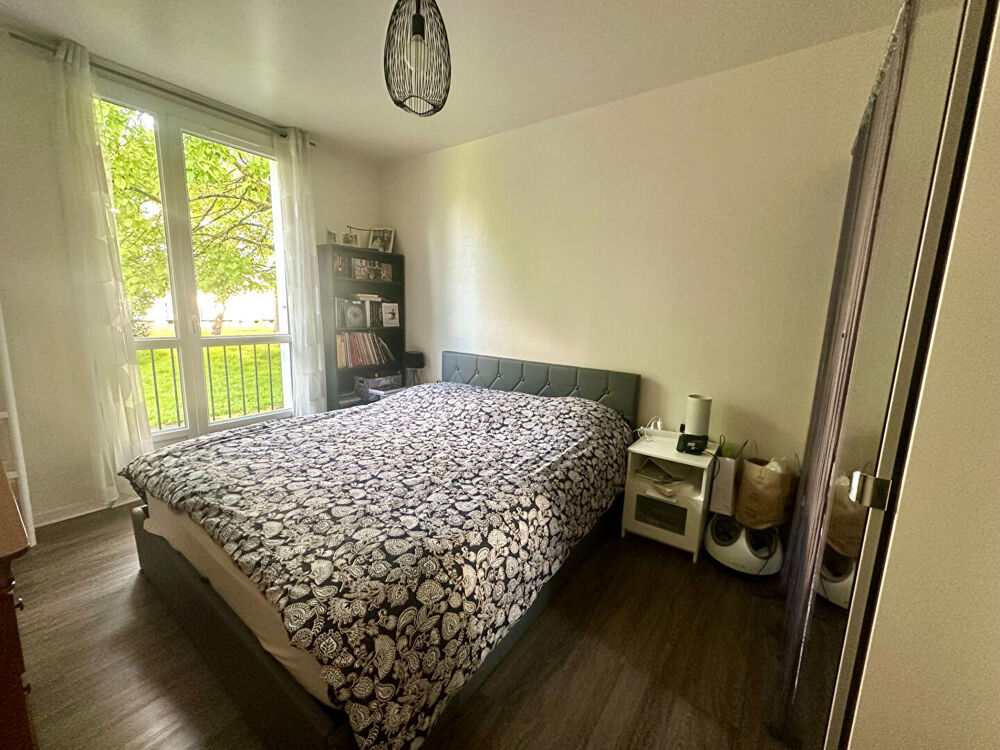 Appartement type 4 - 2 cjambres+ bureau à JOUÉ-LÈS-TOURS