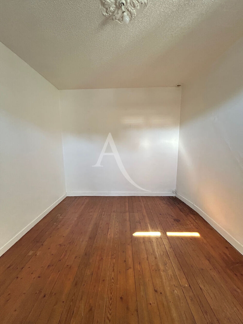 "MAISON LE MANS 3 PIECES 82M2"