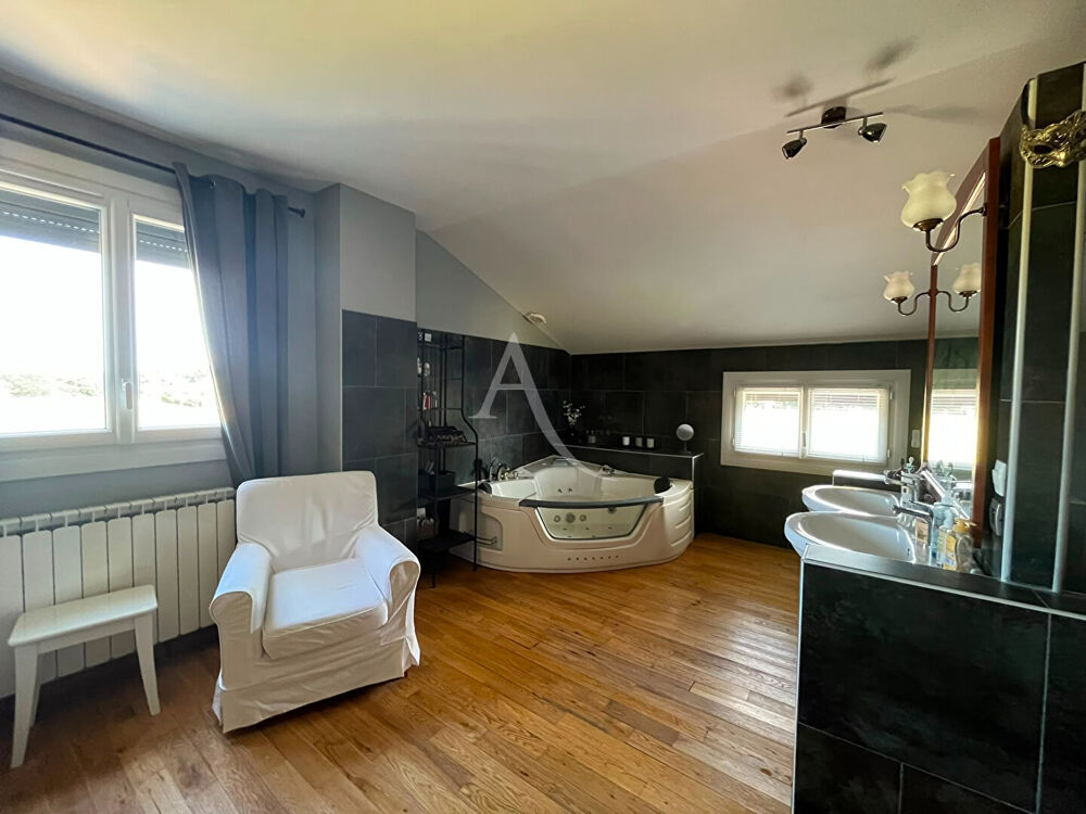 Vente Maison Spacieuse maison familiale de 222 m² sur terrain de 2 206 m² piscinable Villematier