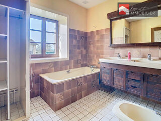  Maison à vendre 7 pièces 234 m²