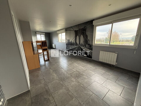   Local commercial d'environ 225 m² - VILLERS BOCAGE 