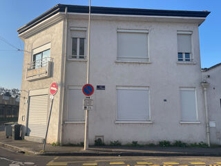  Immeuble � vendre 1010 m�