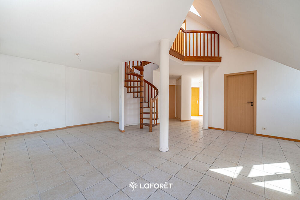 Vente Appartement Furdenheim ? Duplex lumineux et traversant, au calme d'une impasse privée Furdenheim