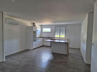  Maison à louer 4 pièces 81 m²