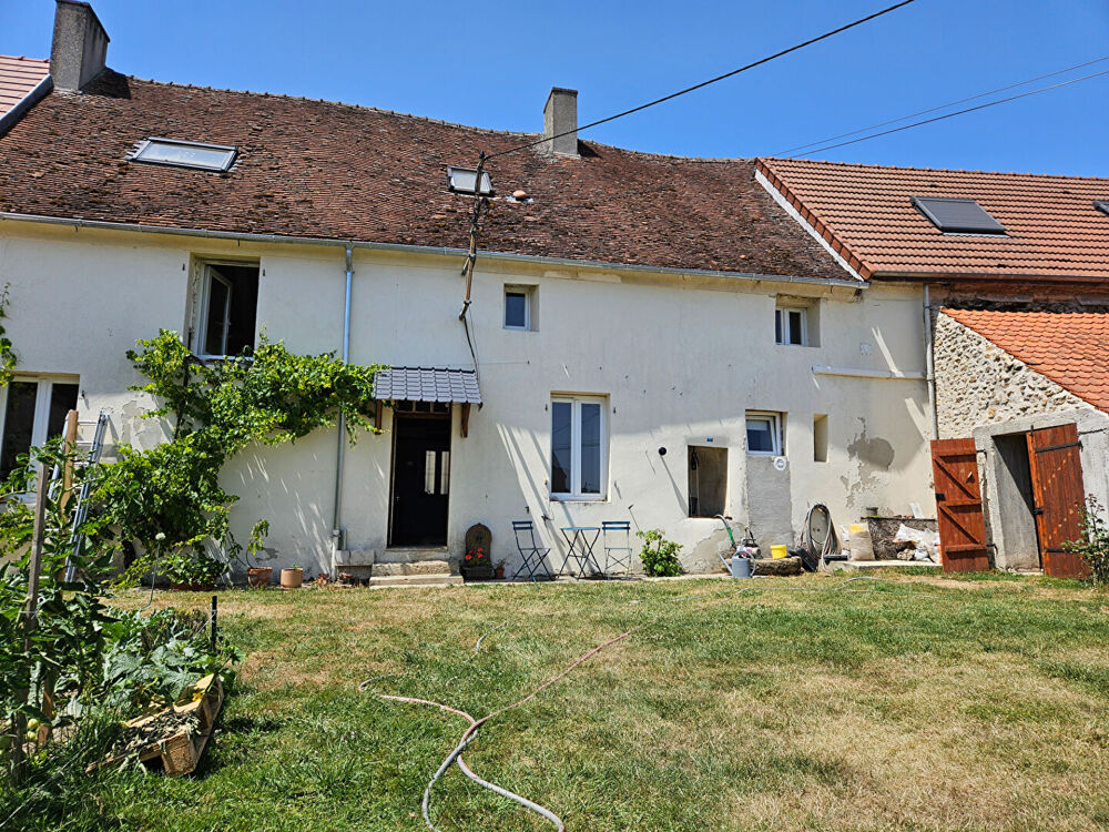 Proche de Coulommiers dans un village calme, école à proximité à pieds