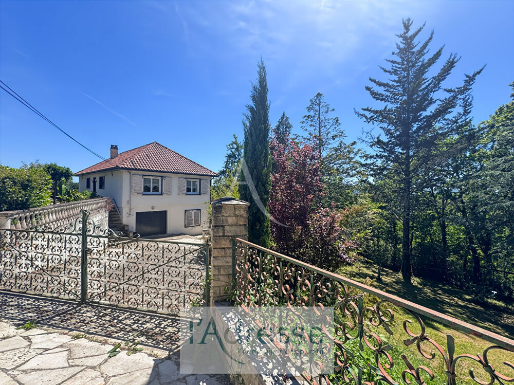 Maison 7 pièces 177 m² · à Puy L Eveque · 177 m² · 242 000 €