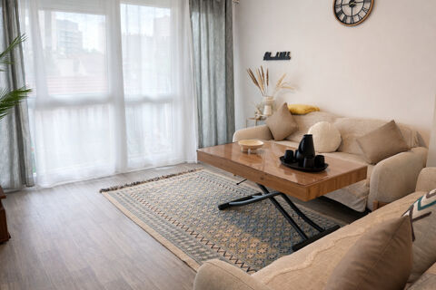   Bron 69500  T3 55 m� lou�  Balcon sans vis-�-vis  DPE C  Parking 6 % rentabilit� Appartement - 3 pi�ce(s) - 55 m�