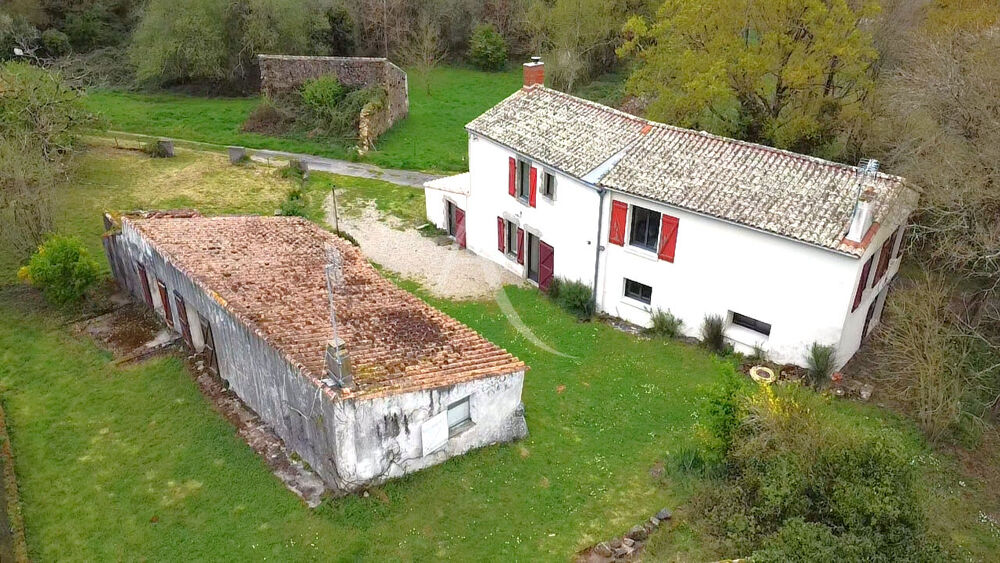 Vente Maison Maison Saint Georges De Pointindoux 8 pièces - 166 m² Saint georges de pointindoux