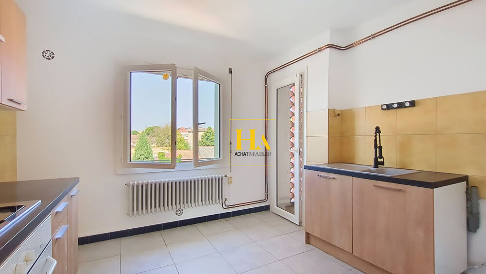 Appartement T3 traversant de 58m², 2 chambres , balcon et cave
