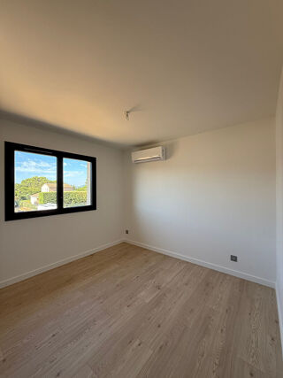  Maison à louer 5 pièces 116 m² Montélimar