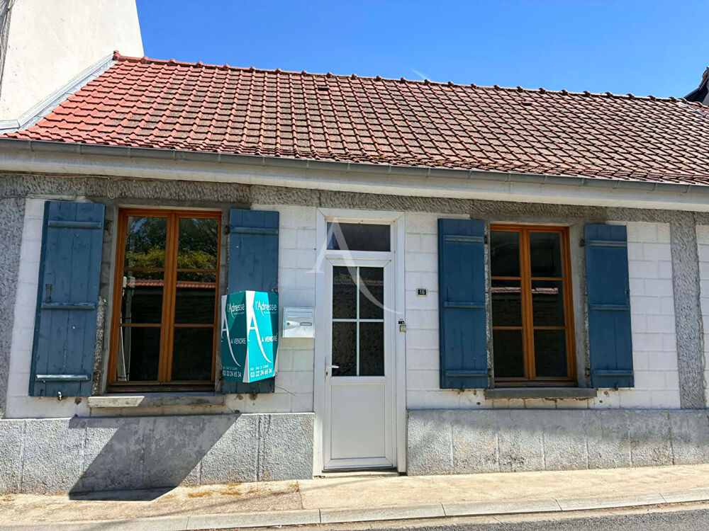 Maison habitable de plain-pied avec garage .centre ville de RUE