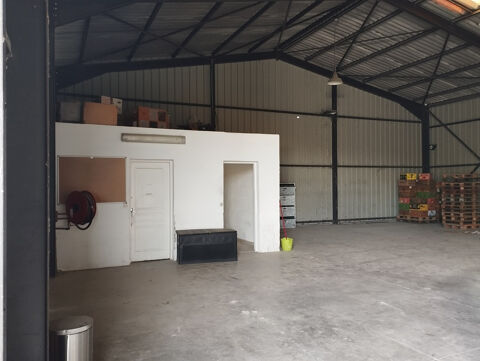   Local d'activité Roquebrune Sur Argens 300 m2 
