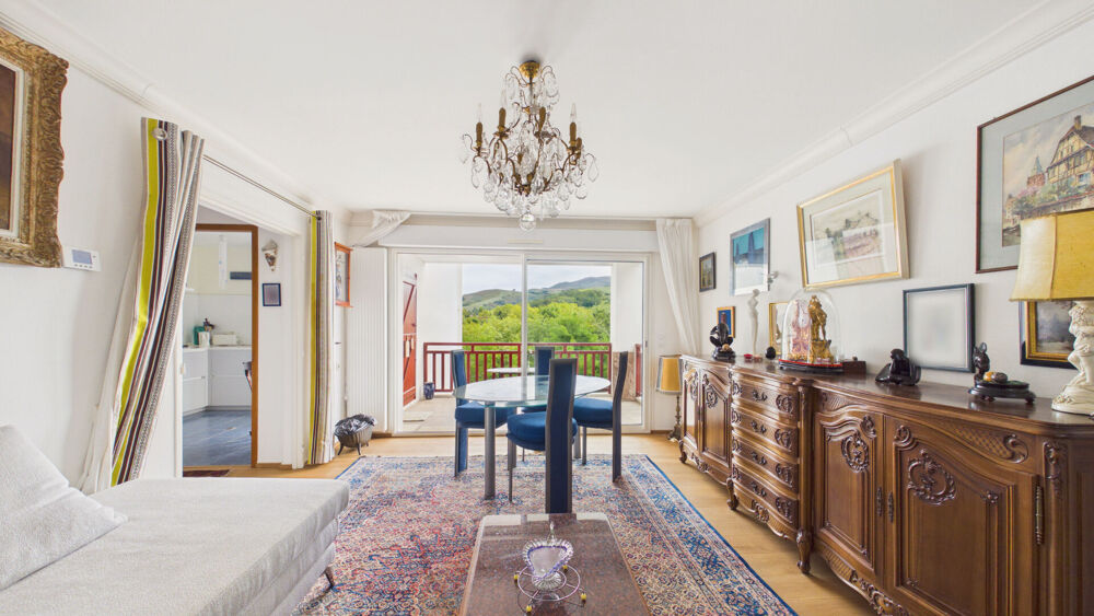 Vente Appartement CAMBO-LES-BAINS - T3 avec grande terrasse, vue montagne, garage et stationnement Cambo les bains
