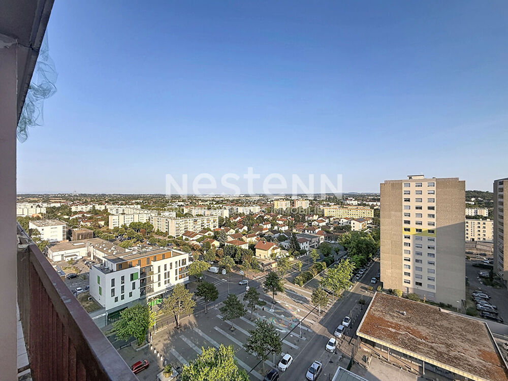 Grand Appartement type 3 pièces rénové climatisé avec Cave et Balcons - 69500 BRON