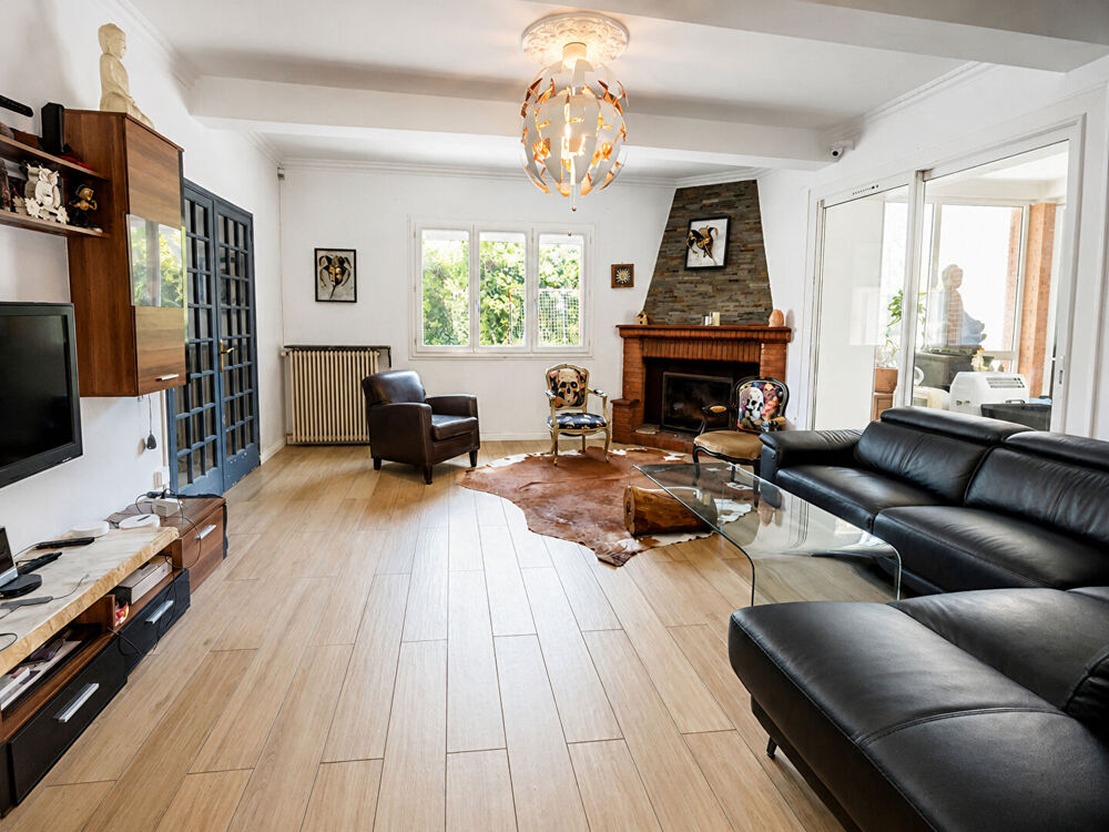 Vente Villa PROPRIÉTÉ DE CARACTÈRE AVEC LAC, PARC BOISÉ ET LOGEMENT INDÉPENDANT Miremont
