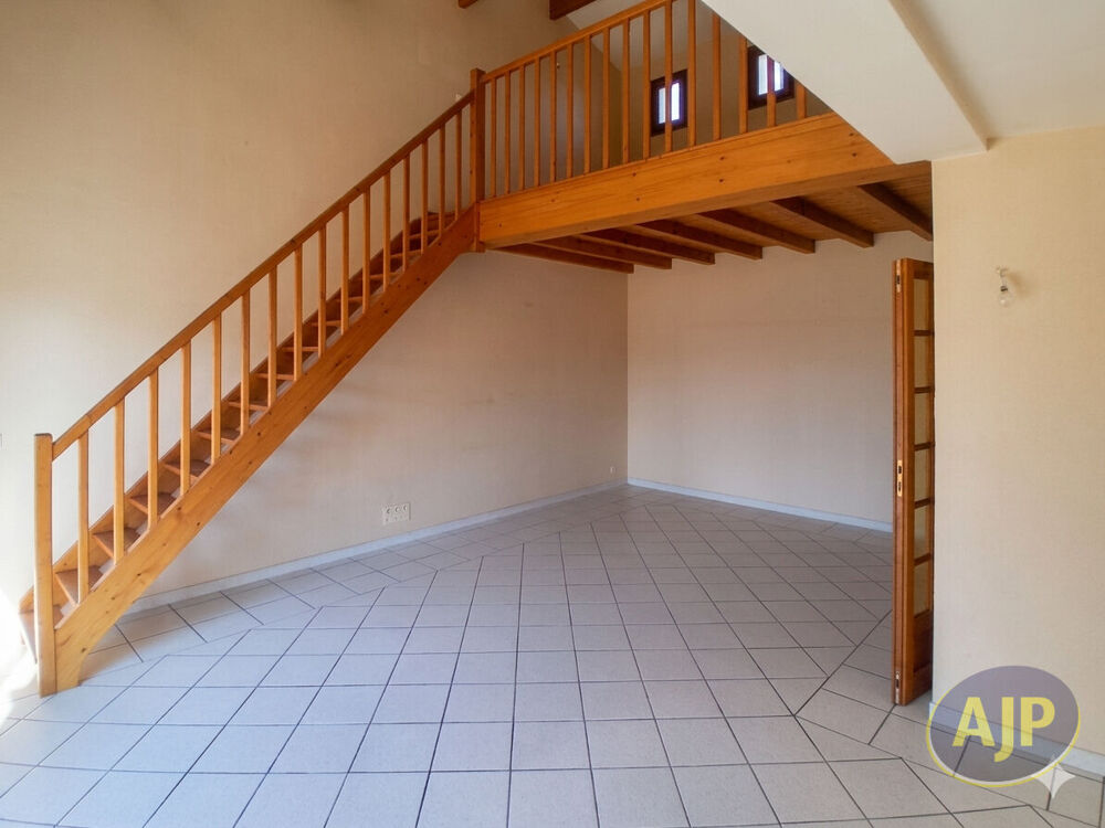 Vente Maison Maison 110 m² ? Terrain 764 m² Hauteurs de Saintes. Saintes