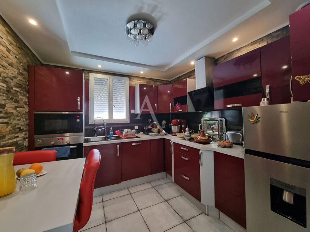 Basse-Goulaine proche bourg - Maison familiale 4 chambres avec piscine