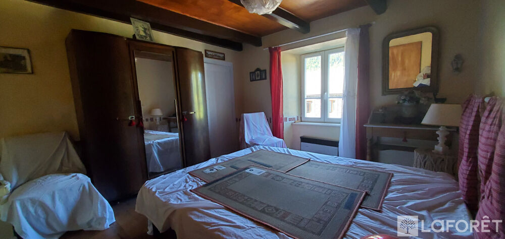 Vente Maison Maison Sainte Anastasie 6 pièce(s) 130 m2 Neussargues moissac