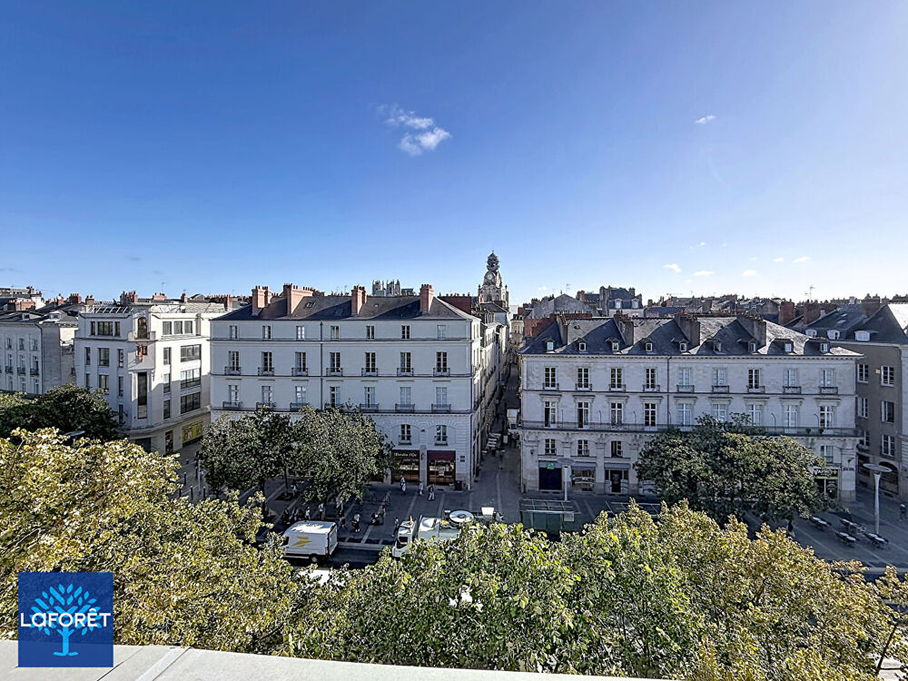 Vente Appartement T2 de 52 m² au dernier étage  Vue dégagée sur le centre de Nantes À RENOVER ! Nantes