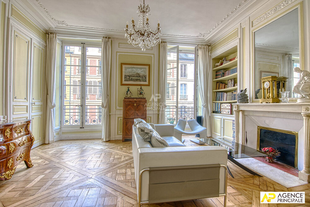 Vente Appartement Versailles Saint-Louis Appartement 6 pièces 144.03  m² carrez situé au 2ème étage avec chambre de service, cave et parking en op Versailles