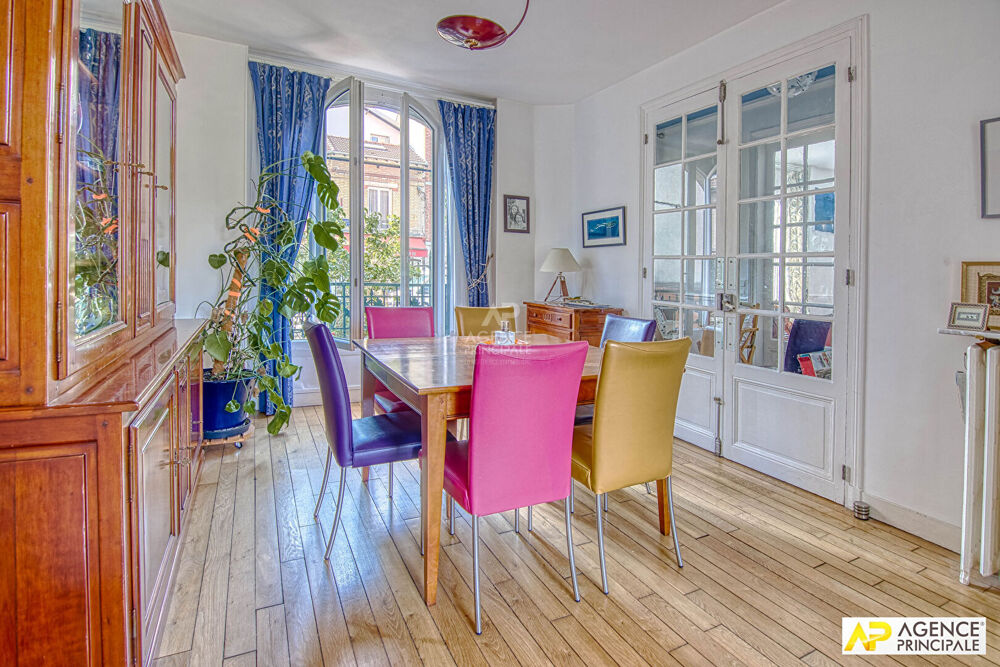 Vente Maison Versailles Porchefontaine maison ancienne 8 pièces 180 m² au sol avec jardin et box Versailles