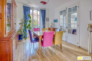 Vente Maison Versailles Porchefontaine maison ancienne 8 pièces 180 m² au sol avec jardin et box Versailles