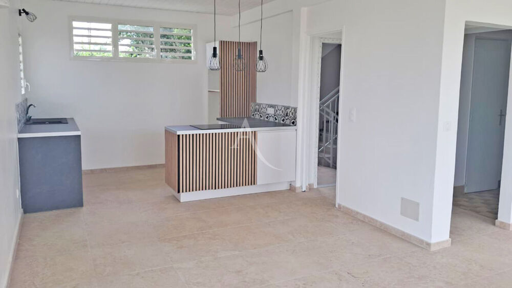 Vente Maison Propriété hors normes au potentiel unique à vendre sur Acajou Le lamentin