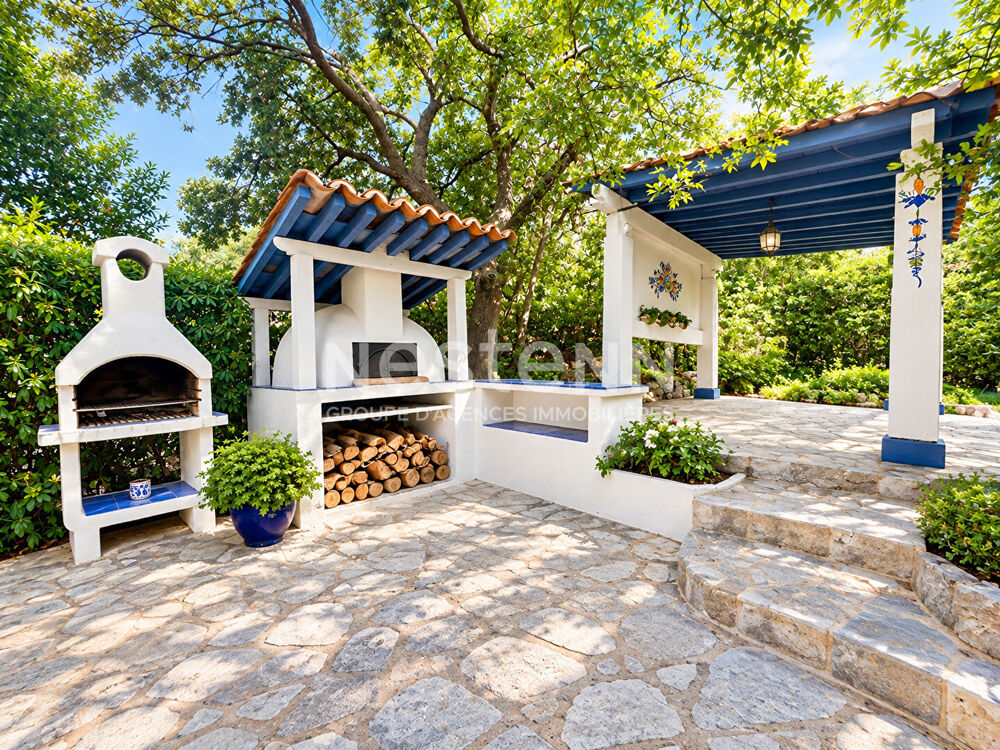 Vente Maison Villa 5 pièces à vendre à Saint-Raphaël avec piscine et garage Saint raphael