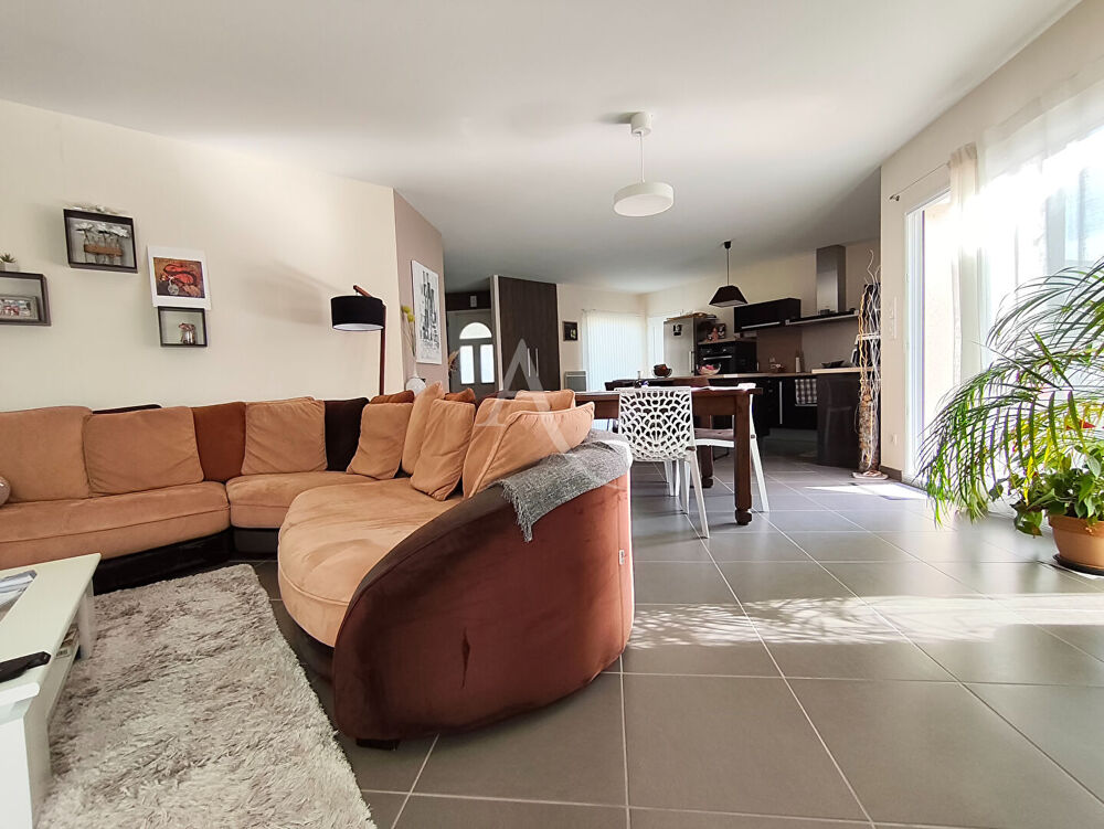 Maison familiale de 101 m² avec jardin et verdure