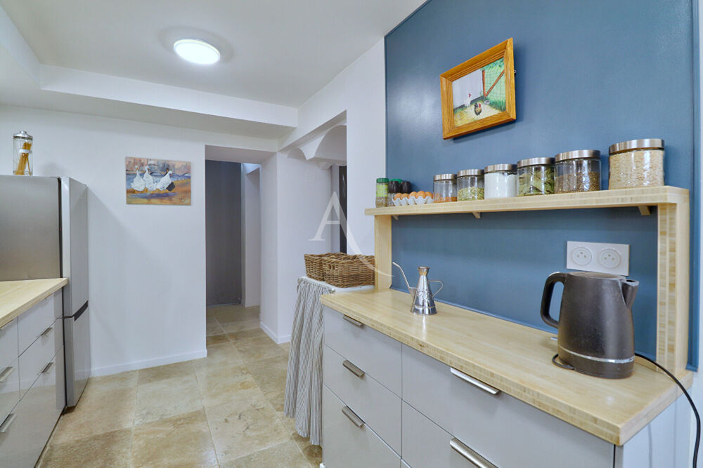 Vente Maison VILLA LUMINEUSE AU CALME AVEC TERRASSE DEPENDANCE GARAGE JARDIN ARBORE PUIT Oraison