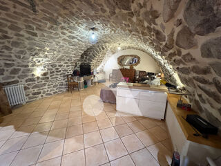  Maison � vendre 6 pi�ces 205 m�