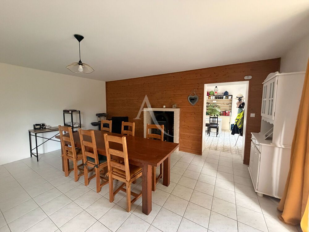 Vente Maison Maison en pierre sur 7 000 m² de terrain ? Un cadre privilégié à proximité de l'axe Nantes-Rennes Jans