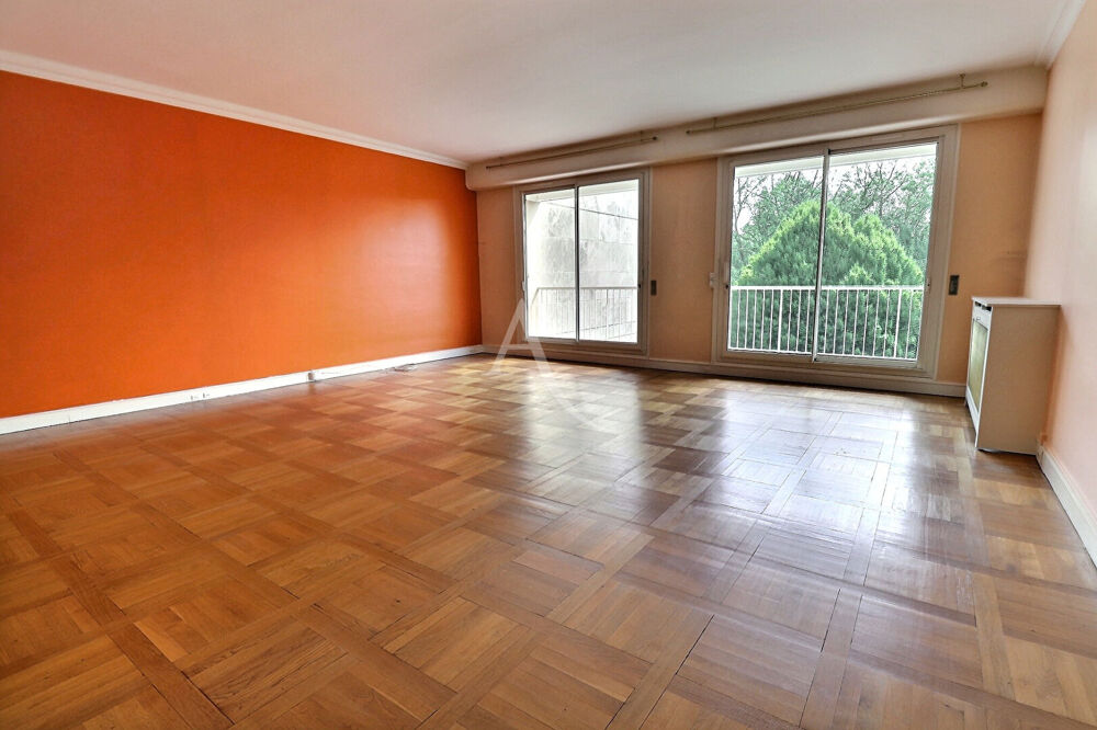 Appartement Le Mesnil Le Roi 4 pièce(s) 122.75 m2