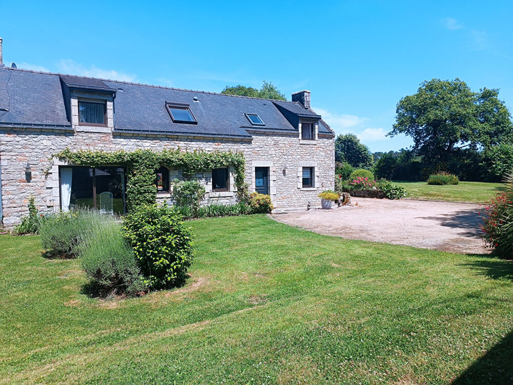 Vente Maison Longère à vendre à Saint Ave 4 chambres située dans un environnement exceptionnel. Saint ave