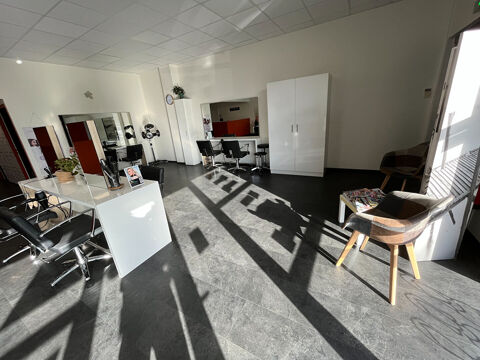   Salon de coiffure zone commercial 