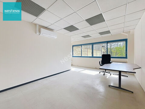 FRANGY _ Bureaux de 80 m&sup2; au 1er &eacute;tage, avec parking, &agrave; louer 900 74270 Frangy