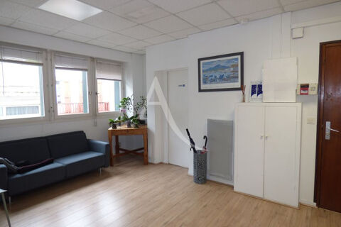 Saint Jean de Luz - Centre - Local professionnel d'environ 120 m&sup2; avec ascenseur 1920 64500 Saint jean de luz