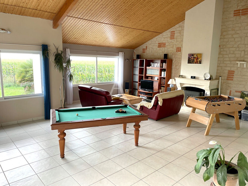 Vente Maison Maison 271 m² La Jonchère La jonchÈre