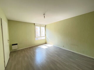  Appartement à louer 1 pièce 33 m²