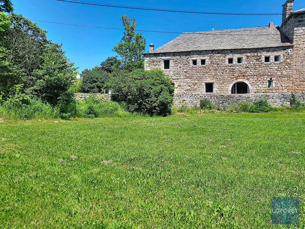 Vente Maison Maginifique corp de ferme avec son toit en lauze  de  175 m2 Presailles