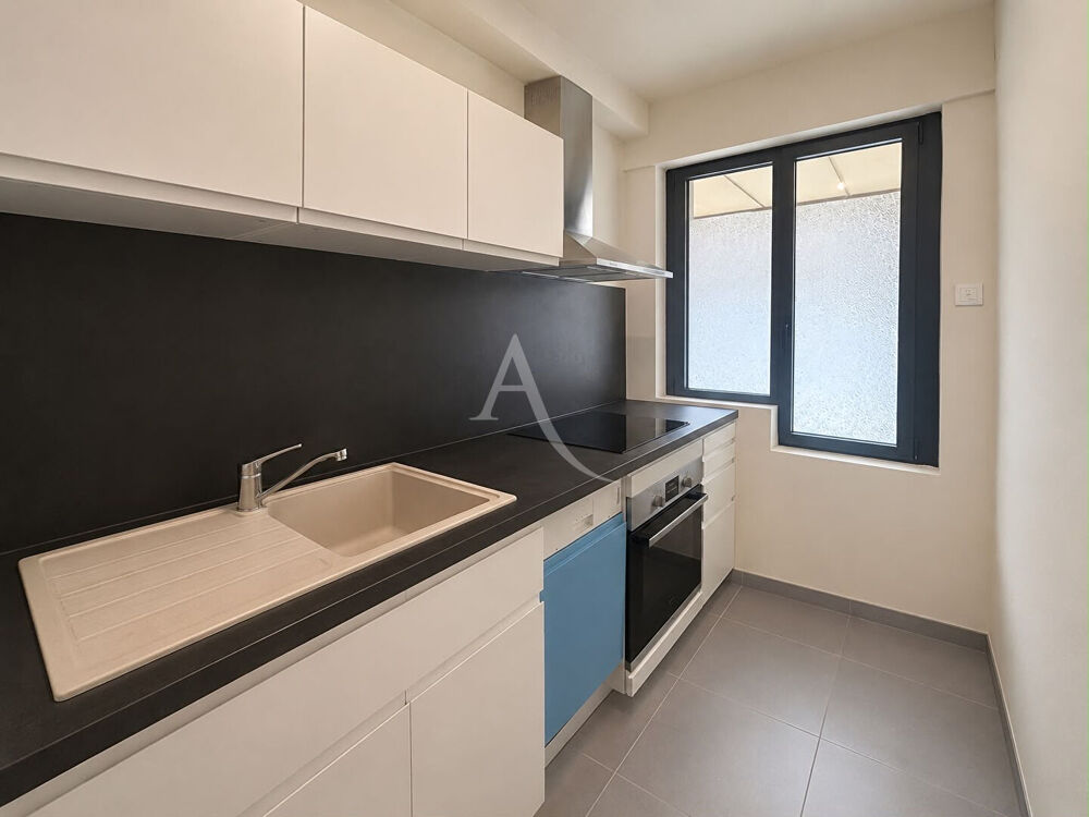 APPARTEMENT TYPE 2 AU REZ DE CHAUSSEE AVEC GARAGE ET CAVE