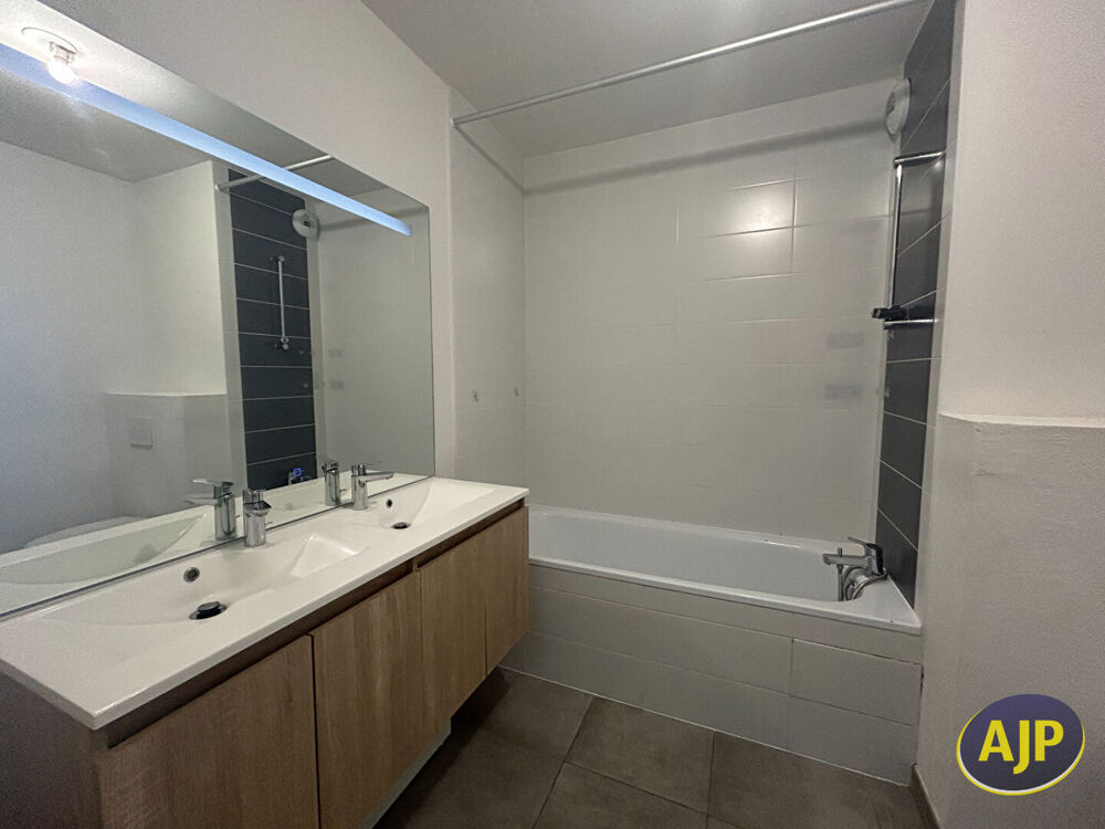Location Appartement Appartement Lormont 3 pièce(s) 59.85 m2 Lormont