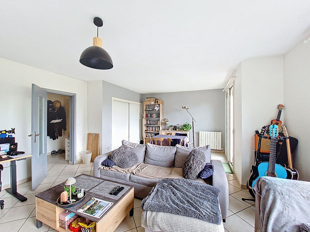 Vente Appartement A vendre Appartement  LOUE T3 secteur les Eyquems Merignac