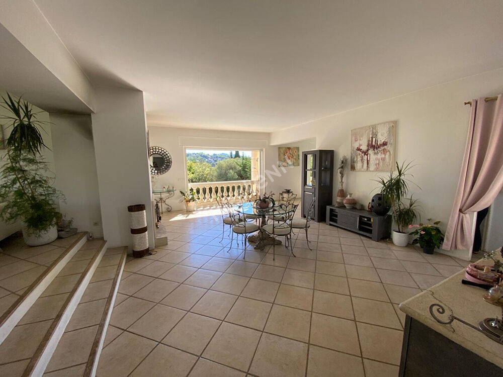 Vente Maison Maison d'Exception à Vendre à La Seyne-sur-Mer - Un Havre de Paix et de Luxe La seyne sur mer