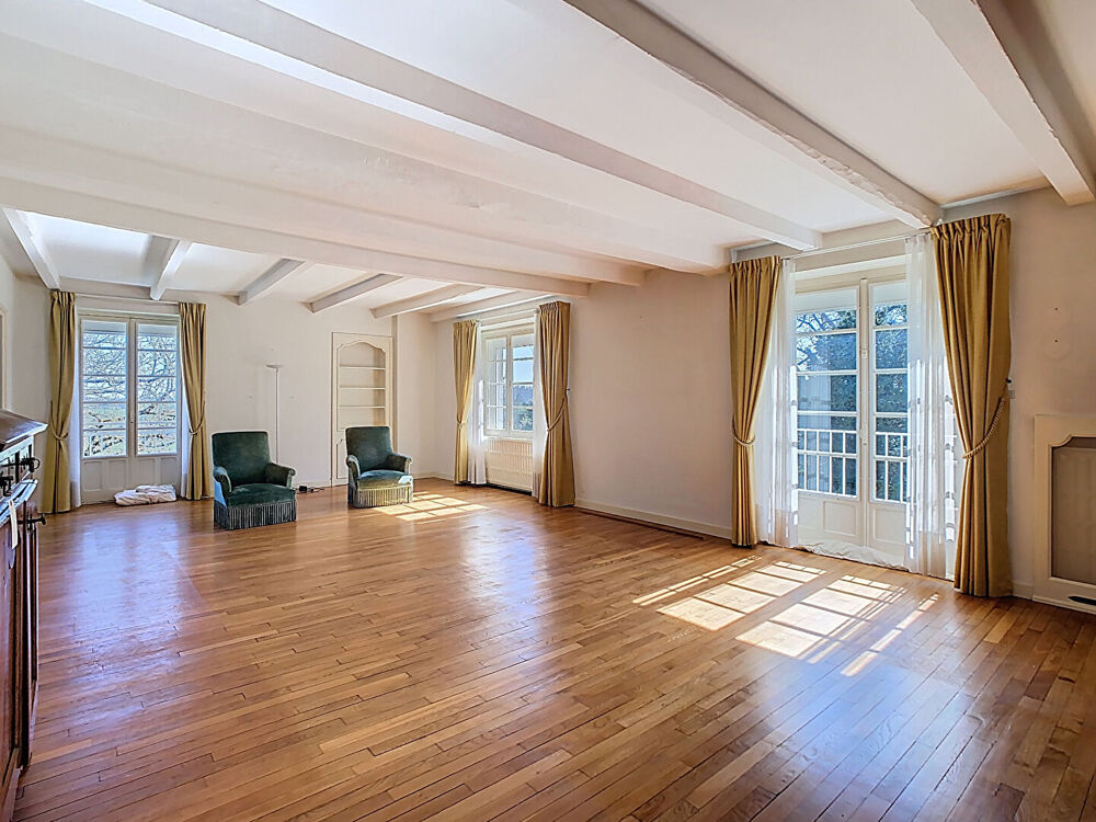 Maison Montigny-le-Roi 10 pièce(s) 355,64 m2